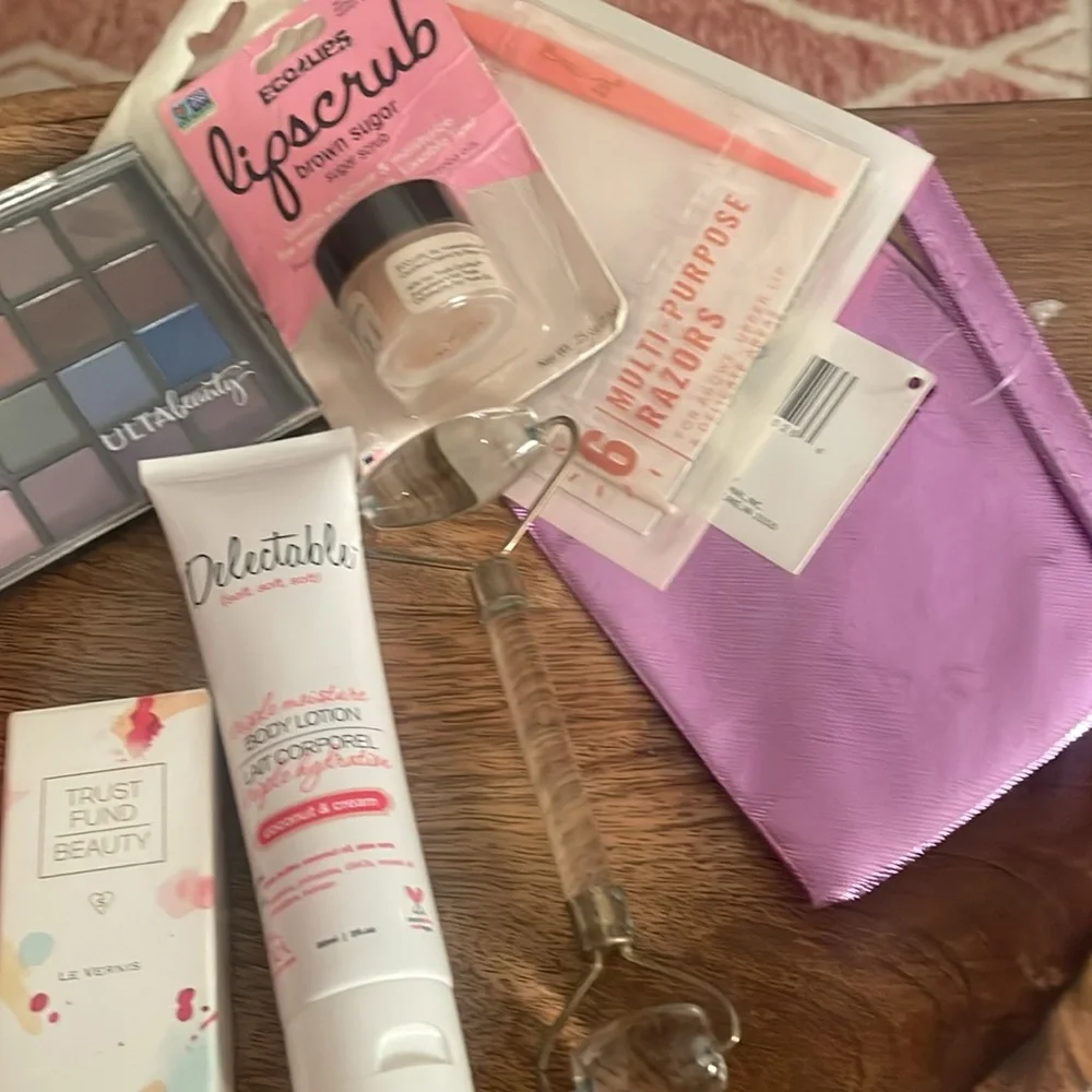 Makeup Cosmetics Beauty Supply Collection OFRA KINSHIP PEEK BAHAMA MAMA Samples